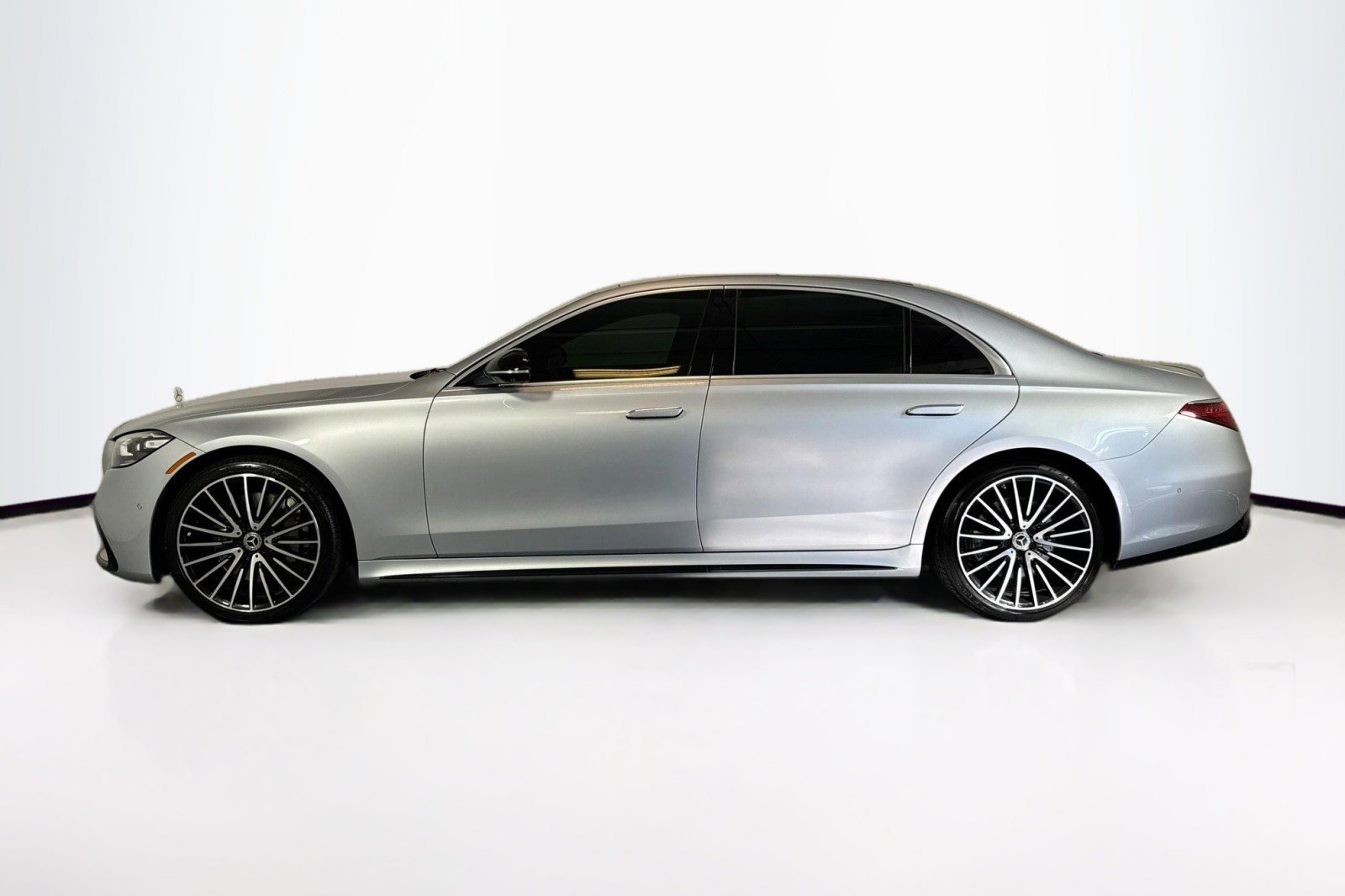 Used 2022 Mercedes-Benz S 580 S 580 image 8