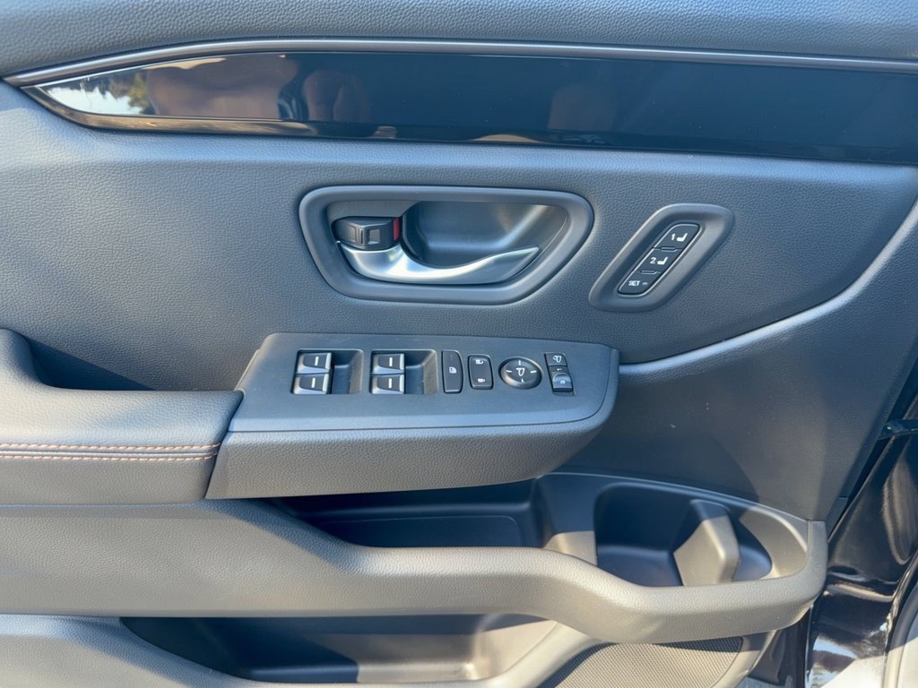 Certified 2025 Honda Pilot TrailSport image 14
