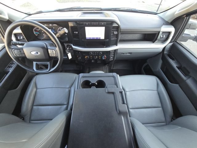 Used 2024 Ford F550 4x4 SuperCab Super Duty image 31