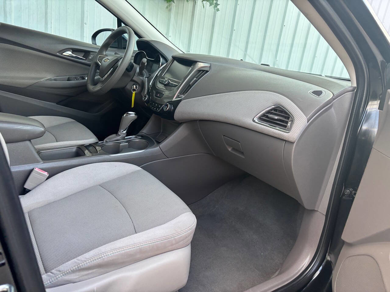 Used 2018 Chevrolet Cruze LT image 22