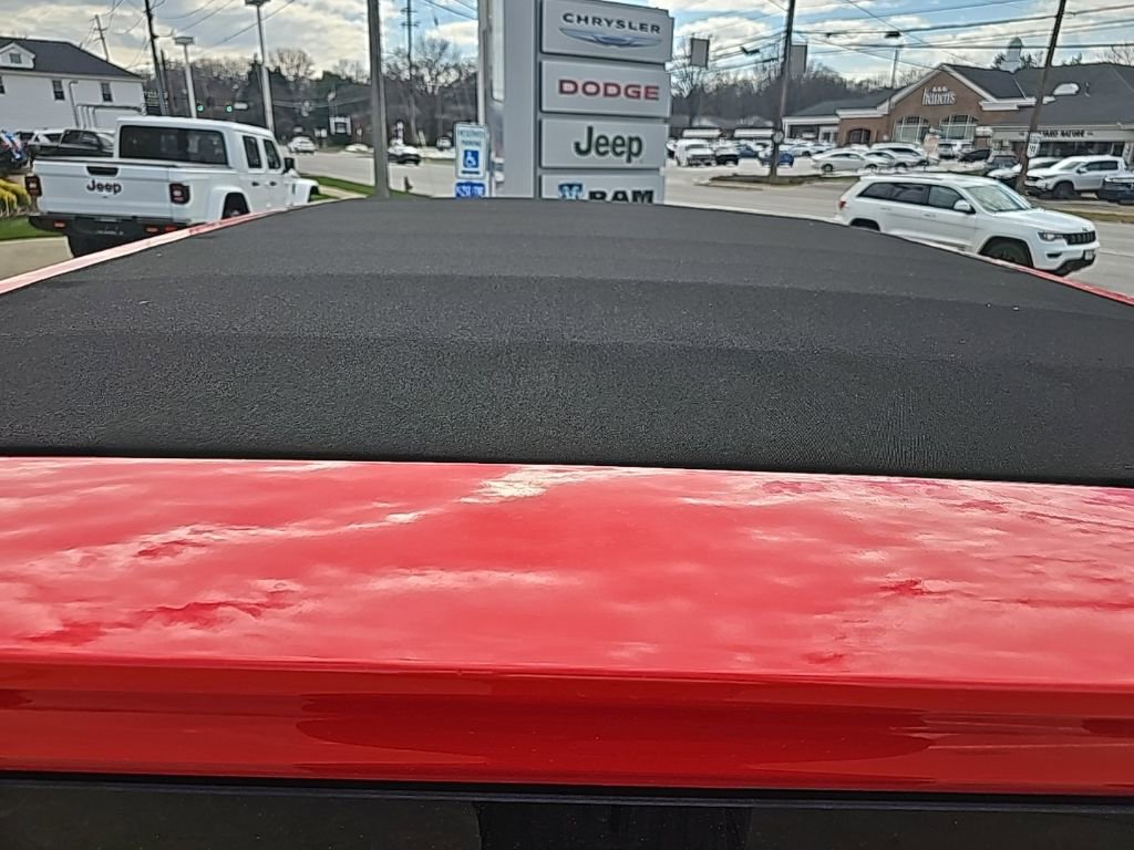 Certified 2025 Jeep Wrangler Unlimited Sahara w/ Safety Group image 19