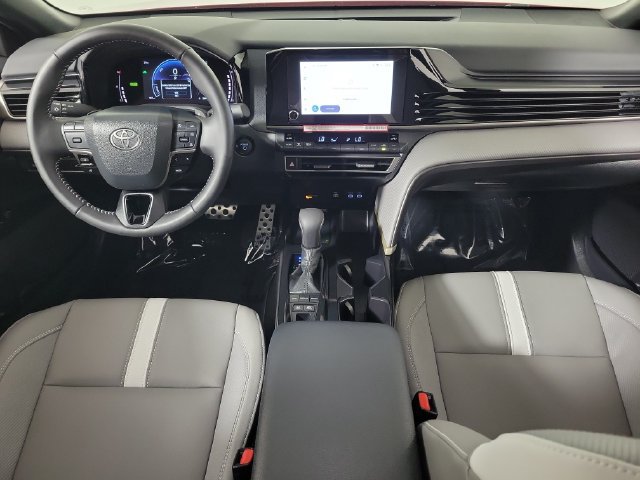 Used 2026 Toyota Camry SE FWD image 16