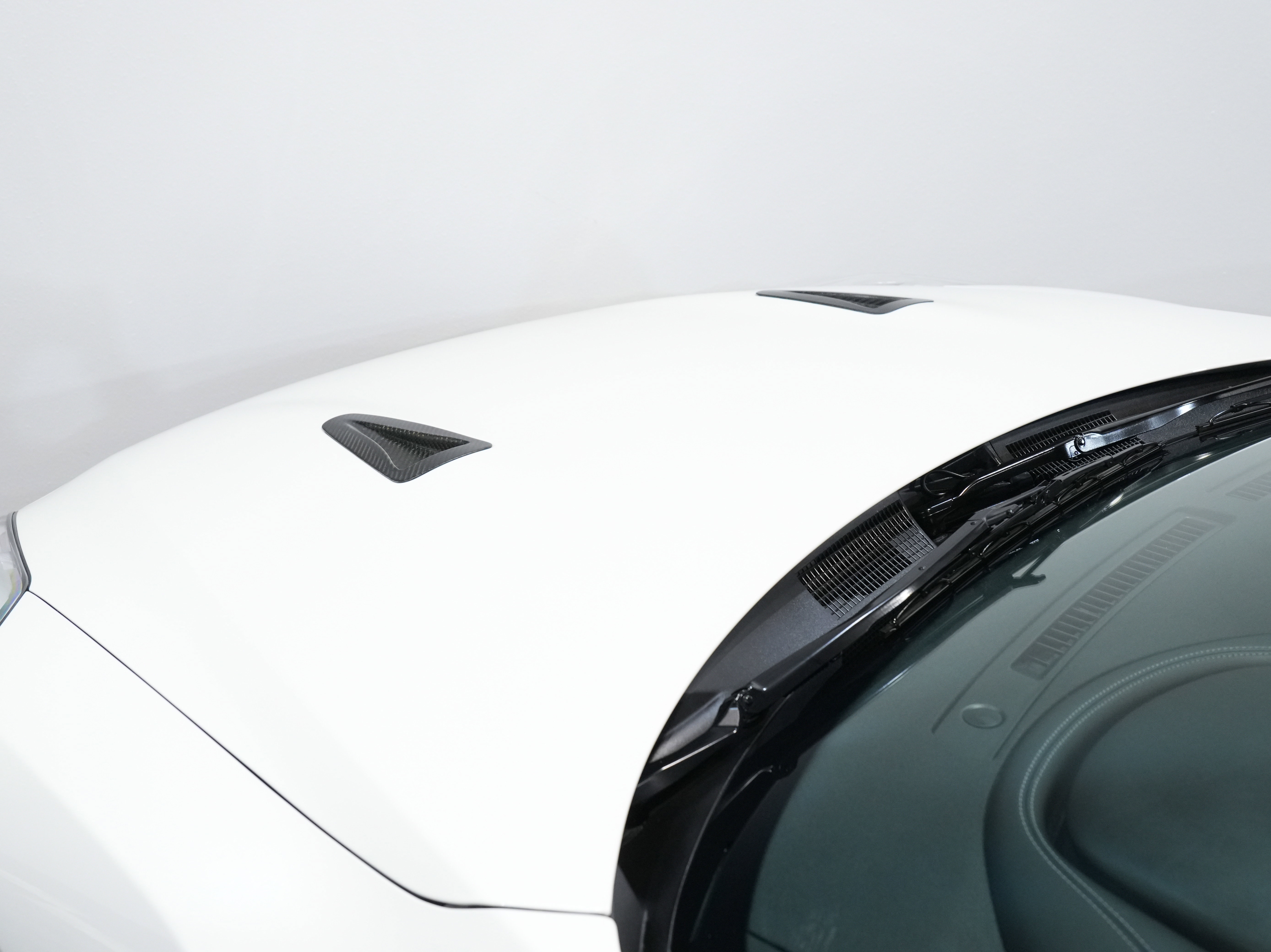 Used 2015 Nissan GT-R Black Edition image 22