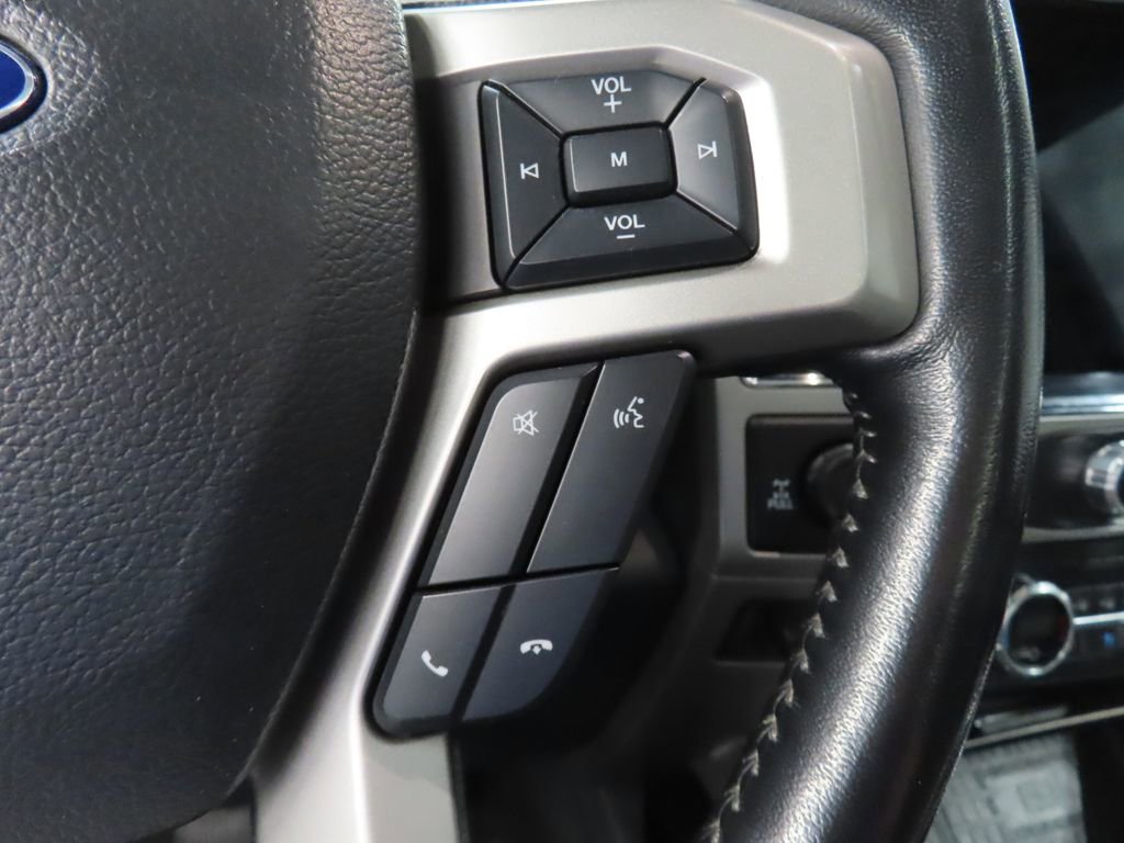 Used 2022 Ford F250 Lariat w/ Black Appearance Pkg AWD/4WD image 57