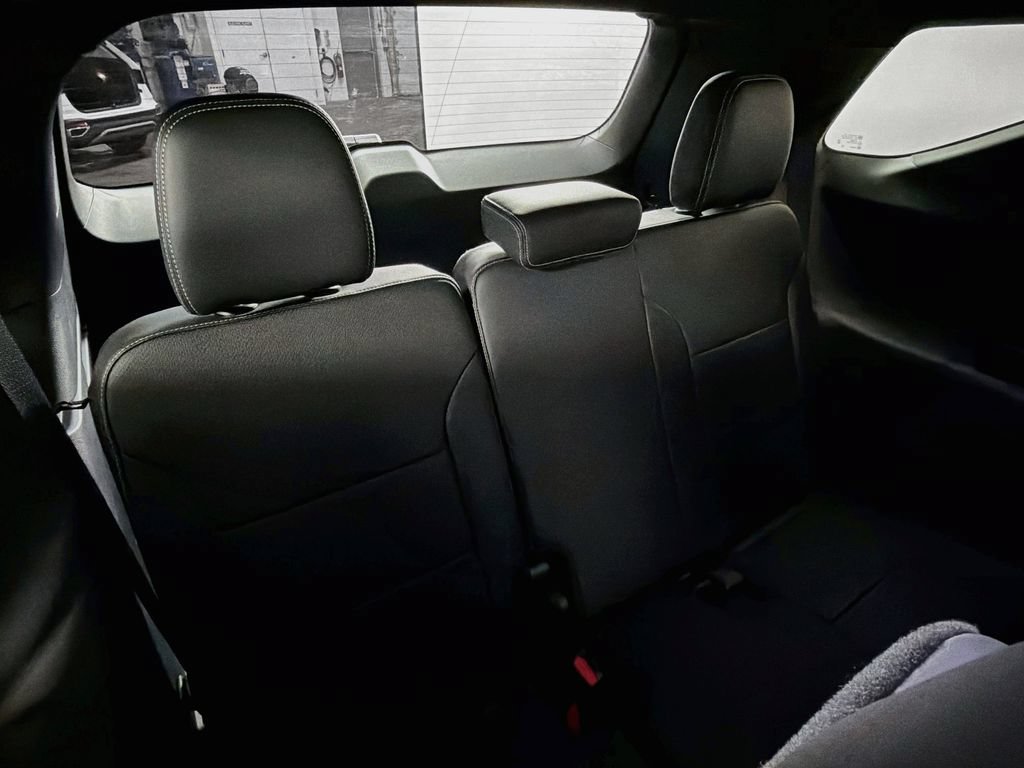 New 2027 Chevrolet Traverse LT w/ Enhanced Driving Package FWD image 28