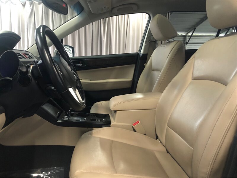 Used 2016 Subaru Outback 2.5i Limited AWD/4WD image 9