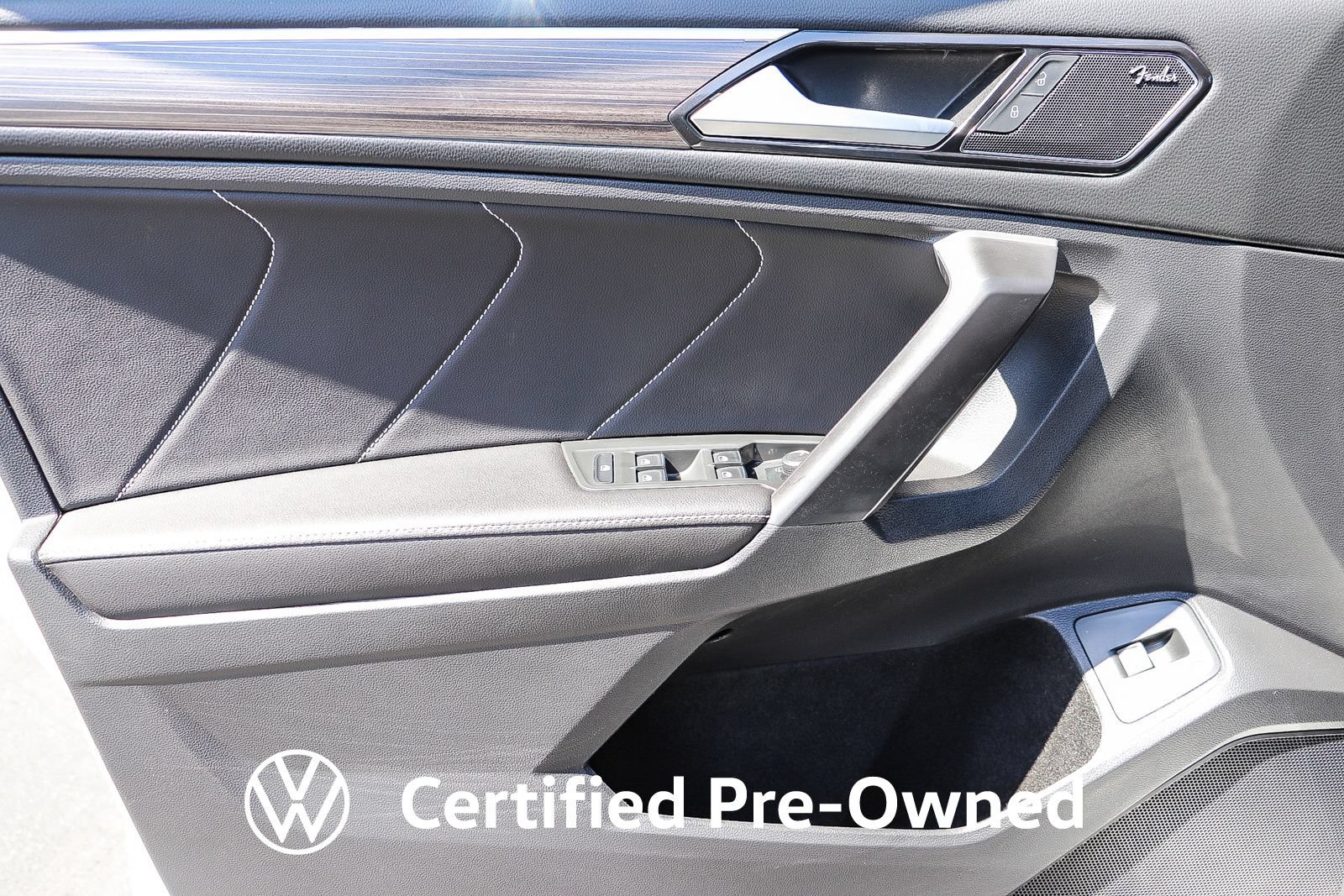 Used 2024 Volkswagen Tiguan SEL R-Line AWD/4WD image 23