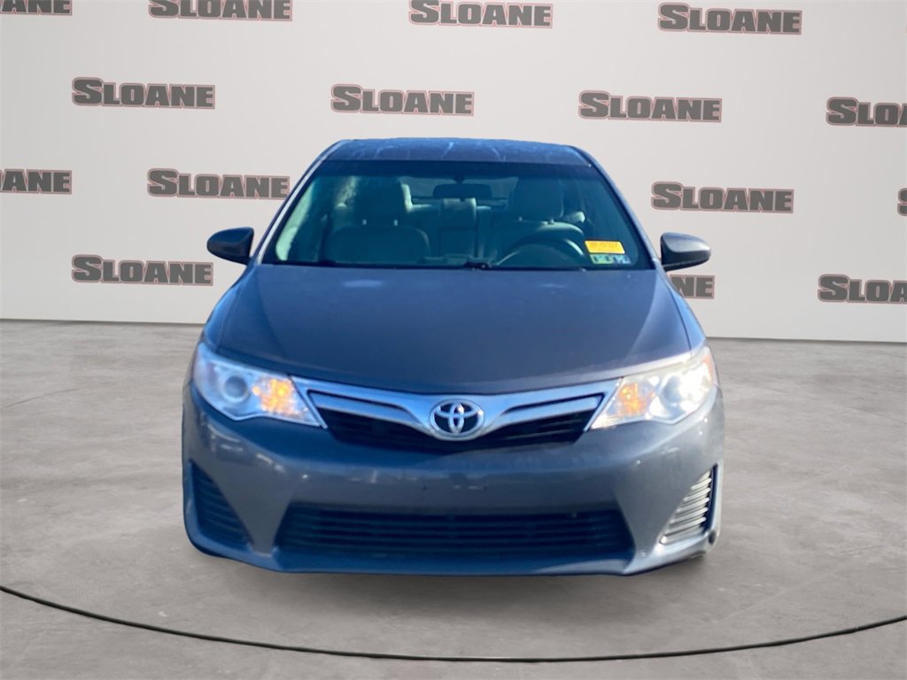 Used 2014 Toyota Camry LE image 3