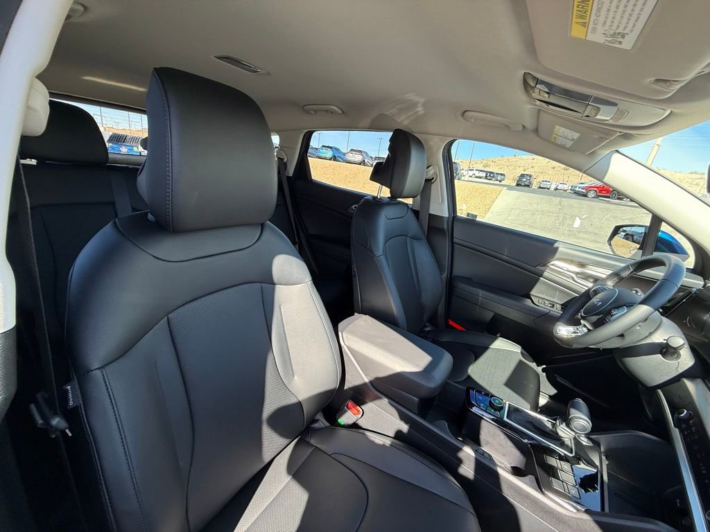 Used 2024 Kia Sportage EX FWD image 14