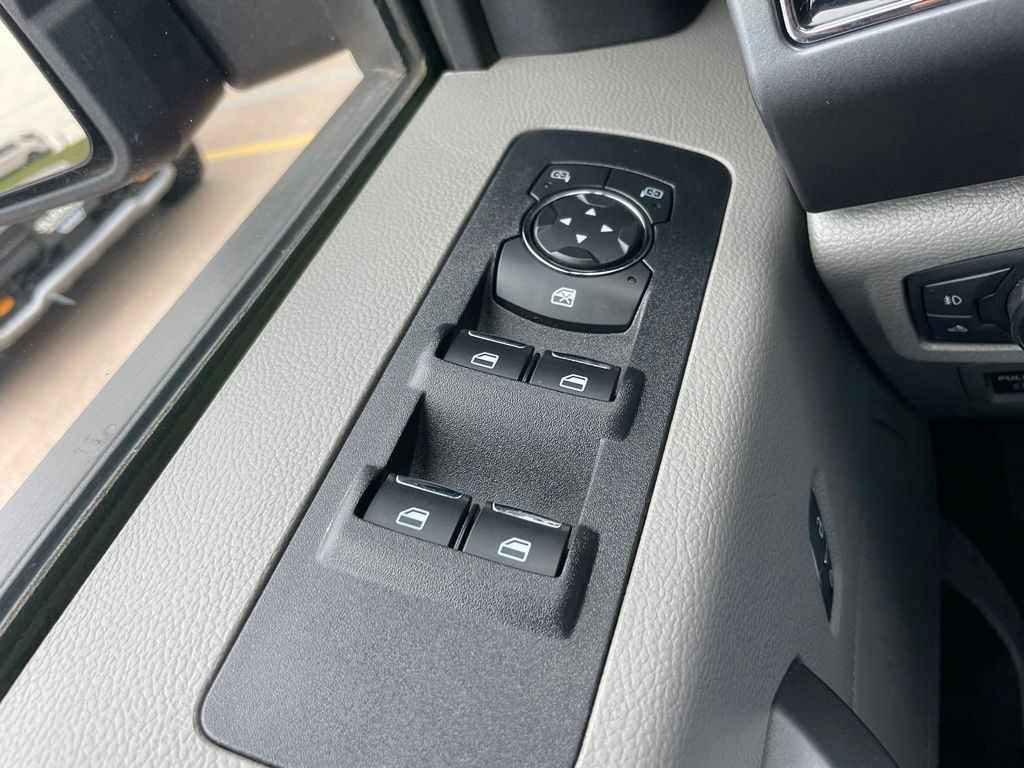 Used 2019 Ford F150 XLT w/ Equipment Group 302A Luxury AWD/4WD image 24