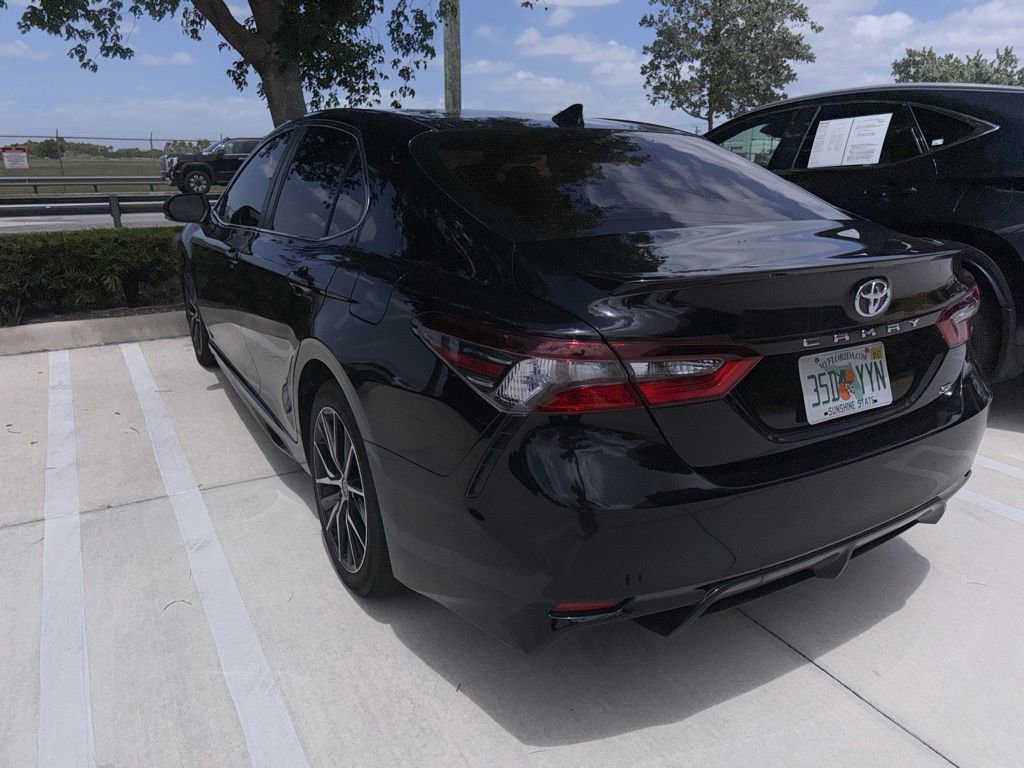 Used 2024 Toyota Camry SE FWD image 12