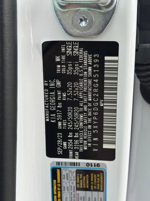 Used 2024 Kia Telluride S image 17