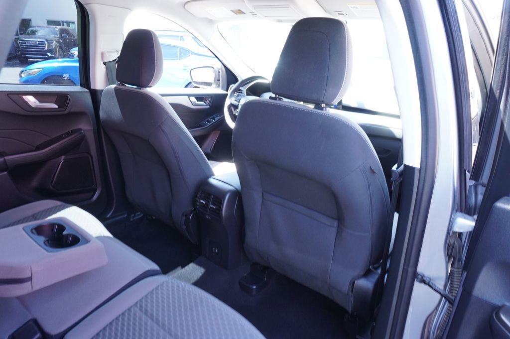 Used 2021 Ford Escape SE w/ SE Sport Appearance Package FWD image 10