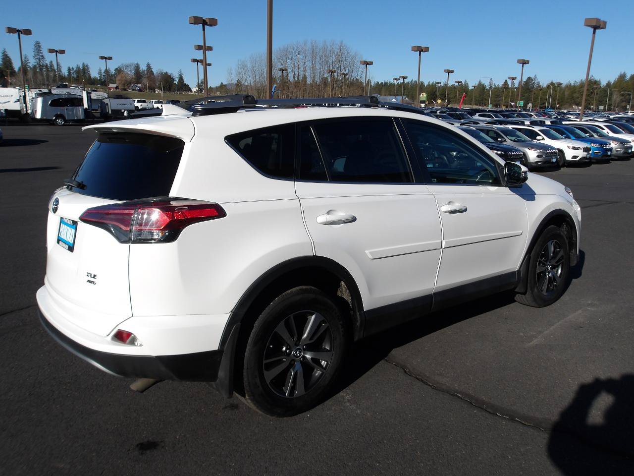 Used 2017 Toyota RAV4 XLE w/ Plus Extra Value Package AWD/4WD image 5