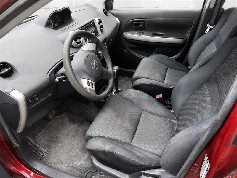 Used 2006 Scion xA FWD image 9
