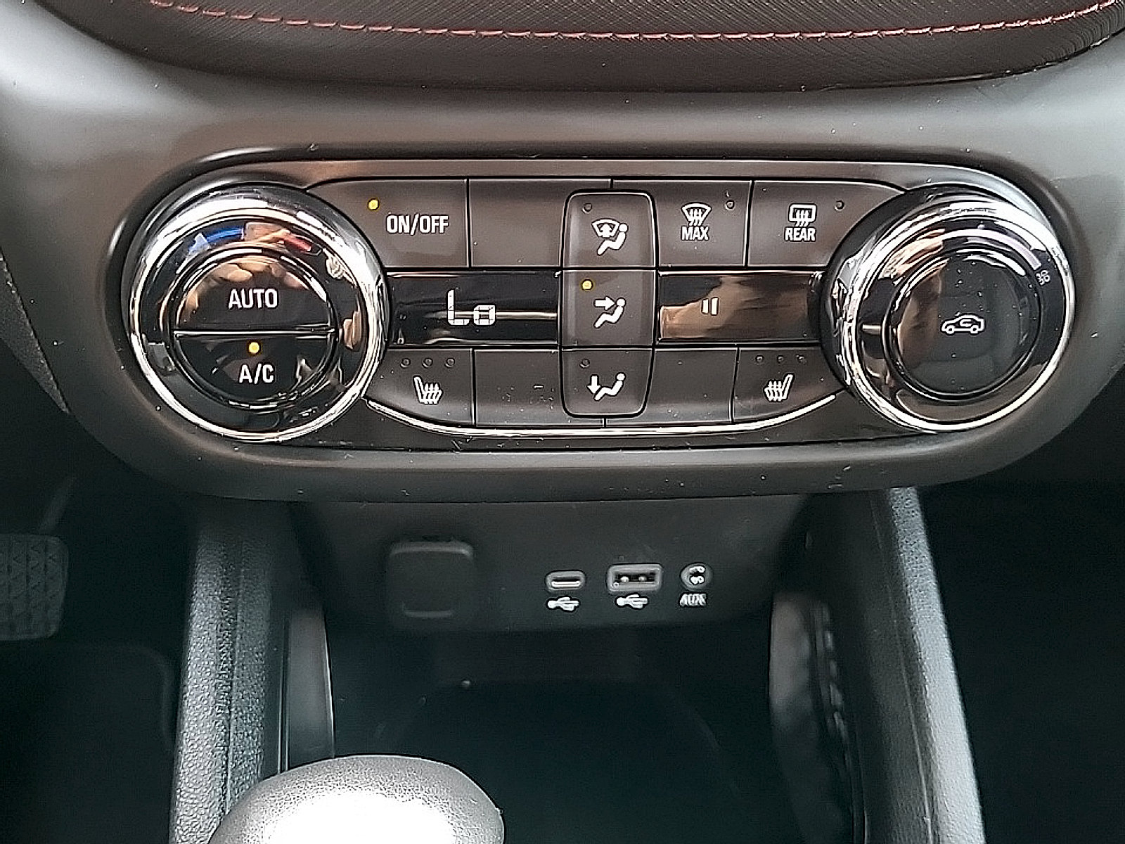 Used 2023 Chevrolet TrailBlazer RS w/ Convenience Package AWD/4WD image 23