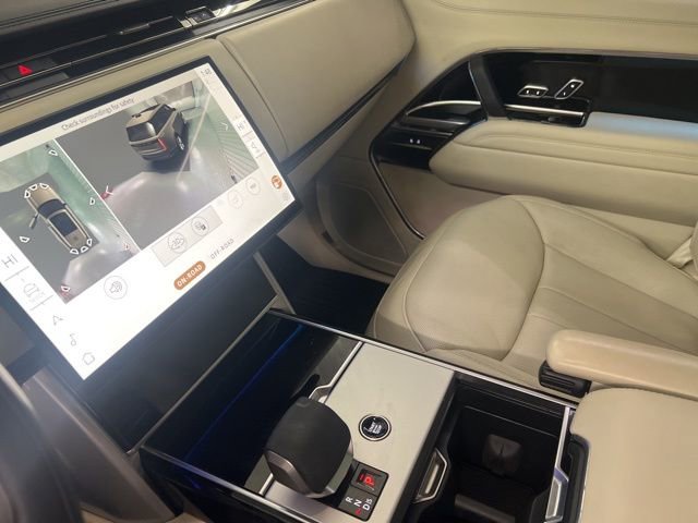 Used 2025 Land Rover Range Rover Long Wheelbase SE image 34