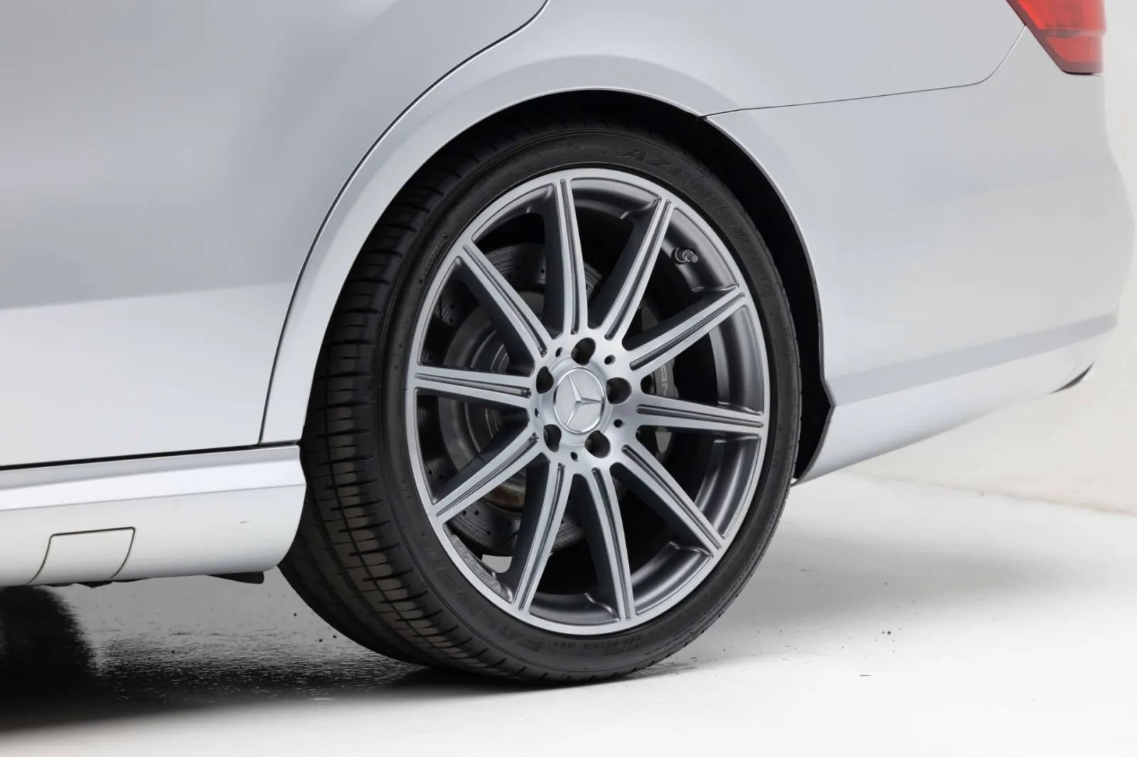Used 2012 Mercedes-Benz E 63 AMG Wagon image 33