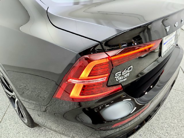 Certified 2024 Volvo S60 B5 Plus w/ Climate Package AWD/4WD image 33