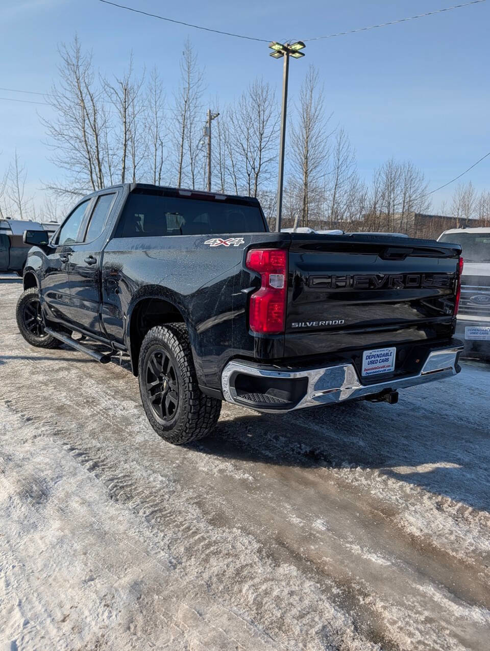 Used 2020 Chevrolet Silverado 1500 LT AWD/4WD image 8