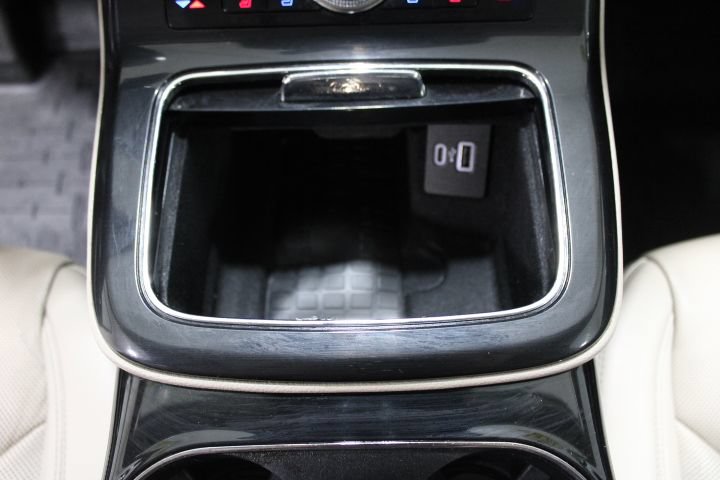 Used 2022 Lincoln Nautilus Reserve AWD/4WD image 37