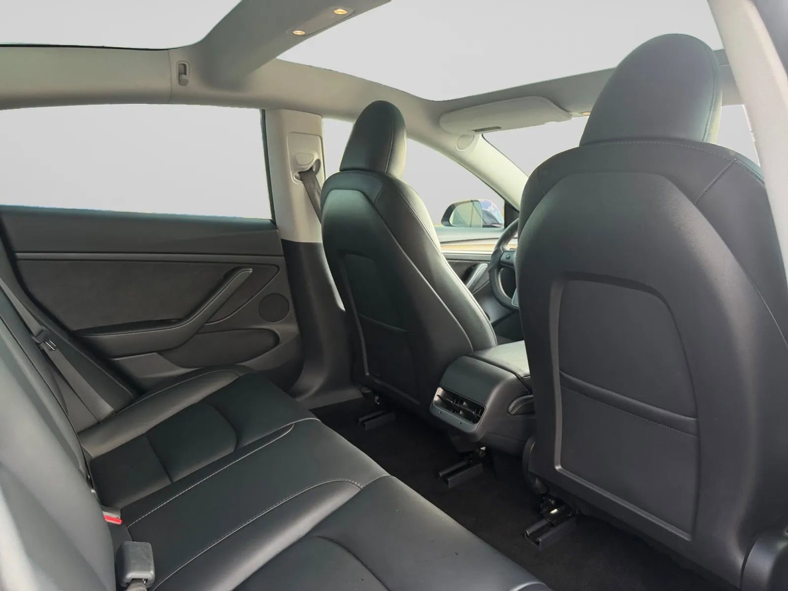 Used 2023 Tesla Model 3 Standard Range RWD image 32