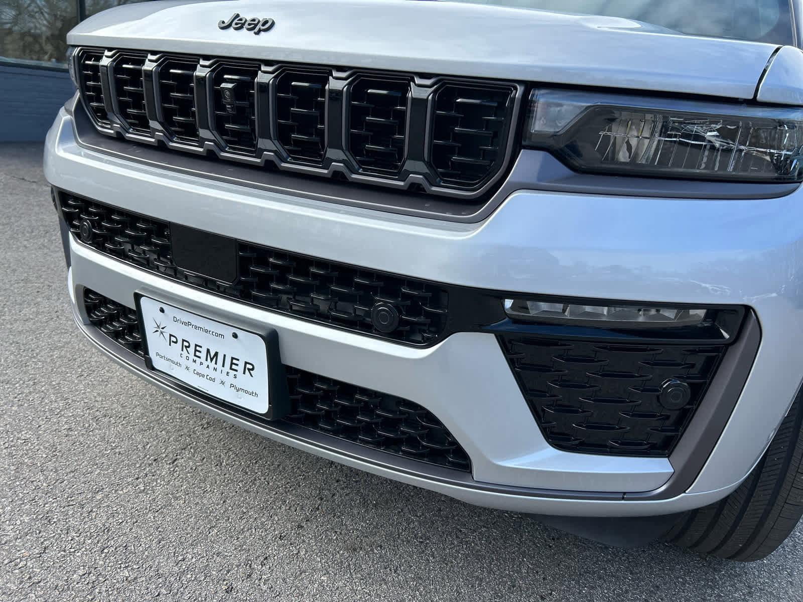 New 2026 Jeep Grand Cherokee L Summit w/ Obsidian Package AWD/4WD image 13