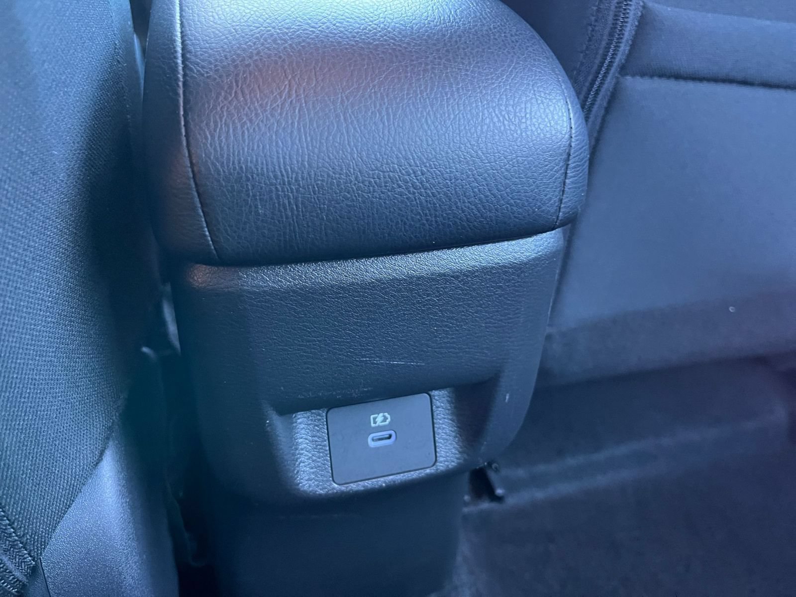 Used 2025 Nissan Versa SV FWD image 18