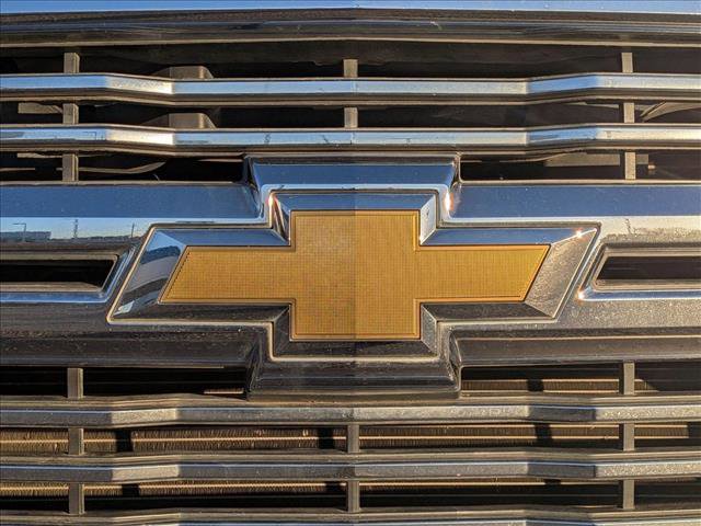 Used 2015 Chevrolet Silverado 1500 High Country w/ High Country Premium Package AWD/4WD image 21