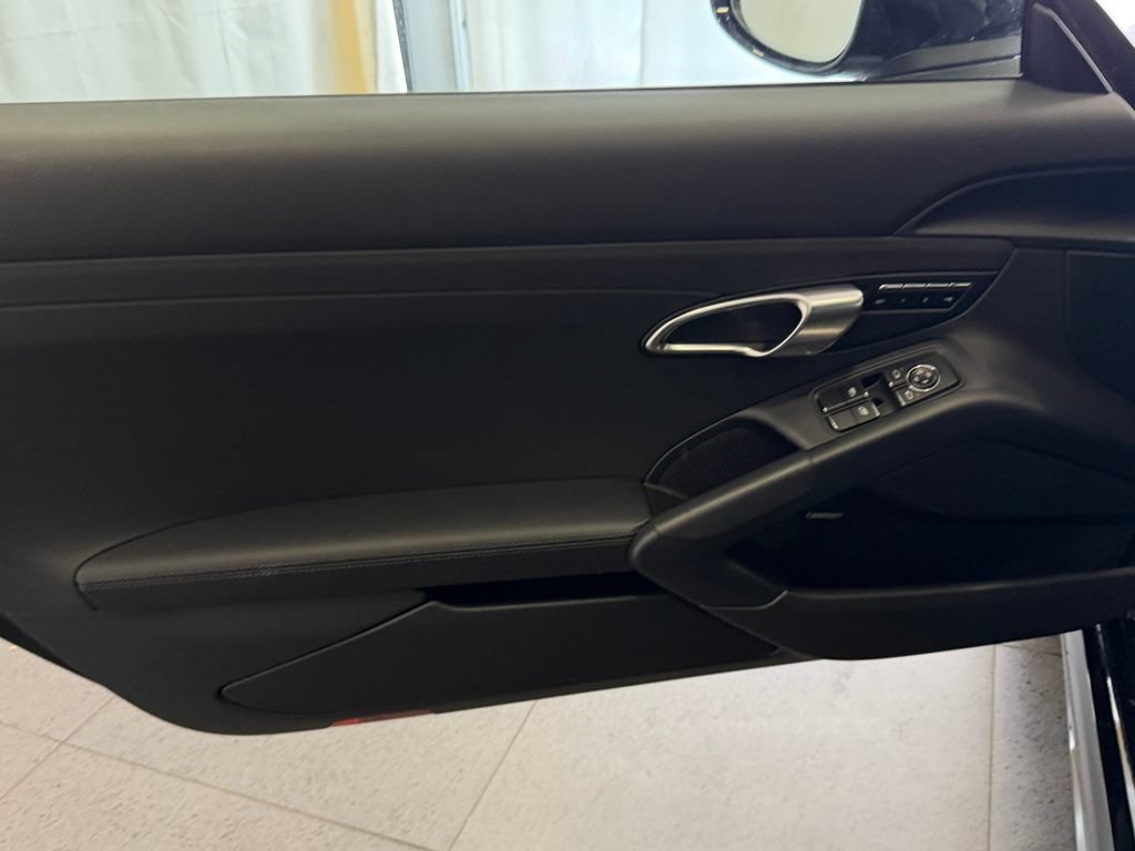 Certified 2019 Porsche 718 Cayman S RWD image 15