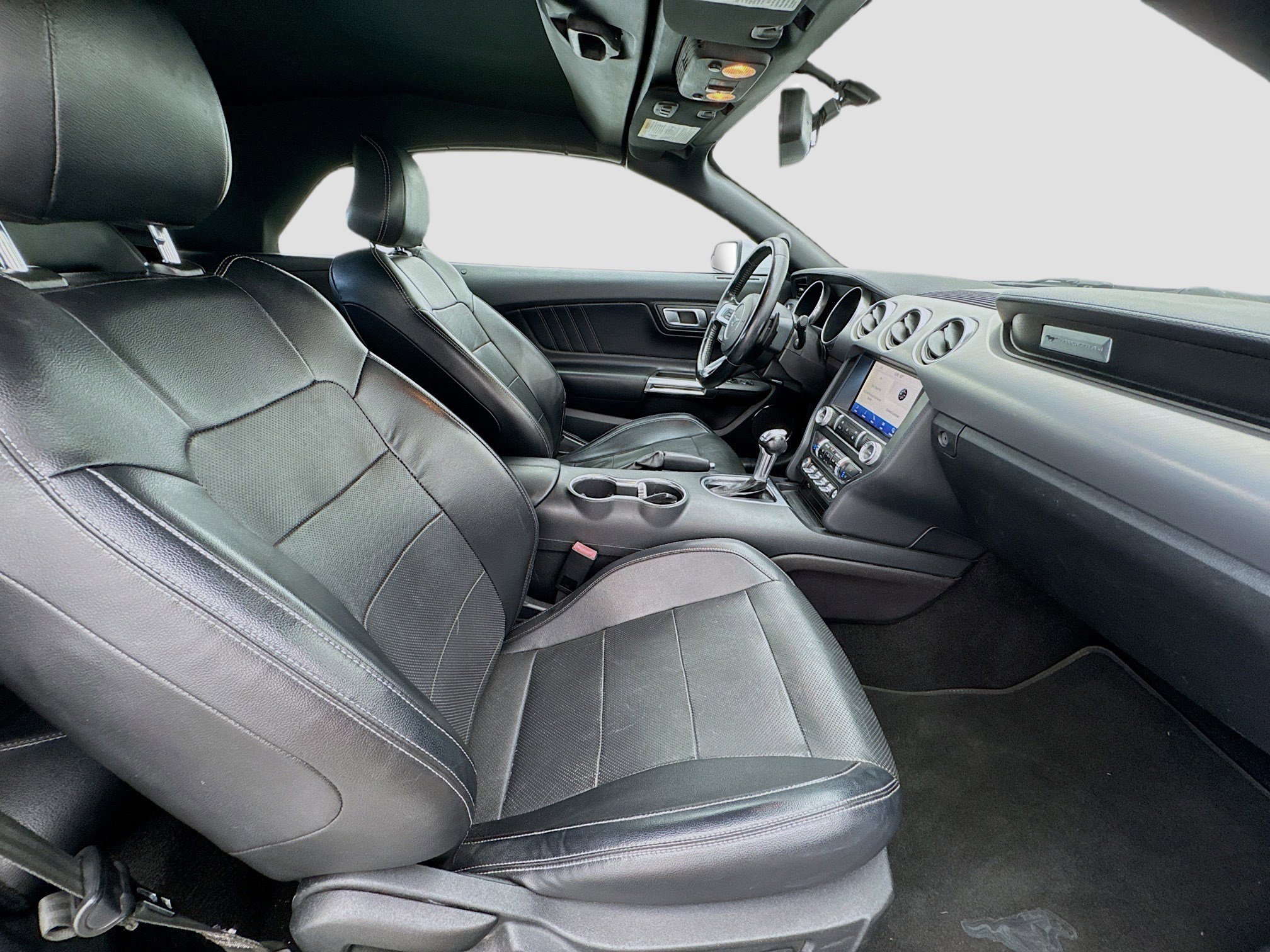 Used 2019 Ford Mustang Premium image 18