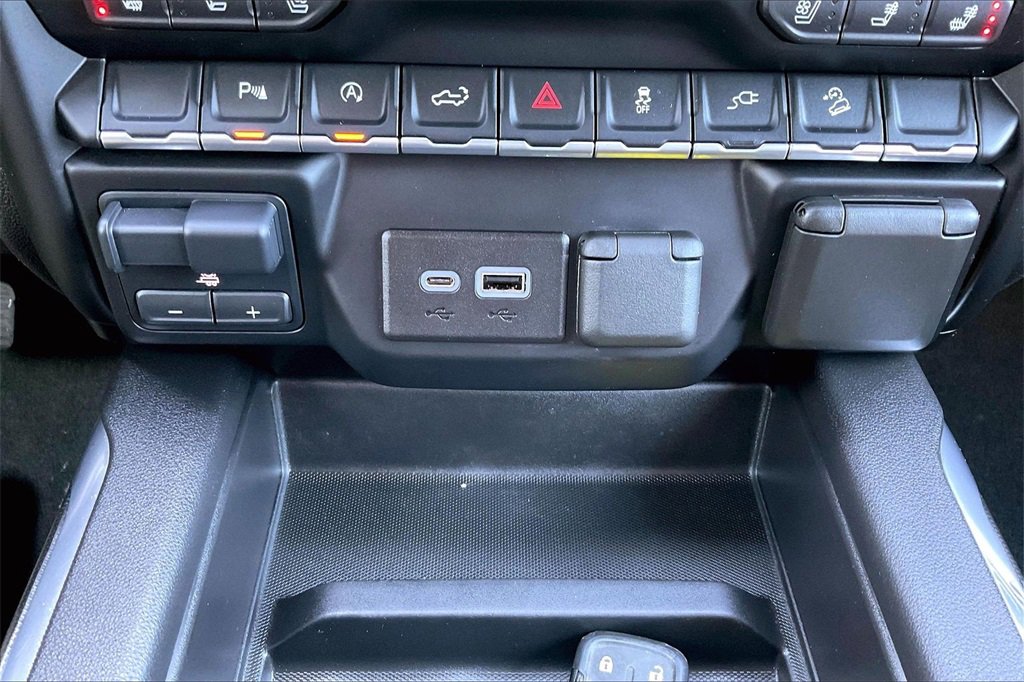 Used 2021 GMC Sierra 1500 AT4 w/ Driver Alert Package I image 16