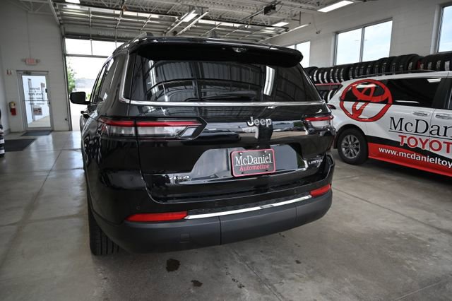 Used 2023 Jeep Grand Cherokee L Limited w/ Luxury Tech Group II AWD/4WD image 7