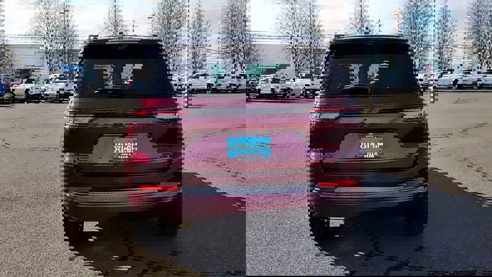 New 2026 Jeep Grand Cherokee Summit w/ Obsidian Package AWD/4WD image 7