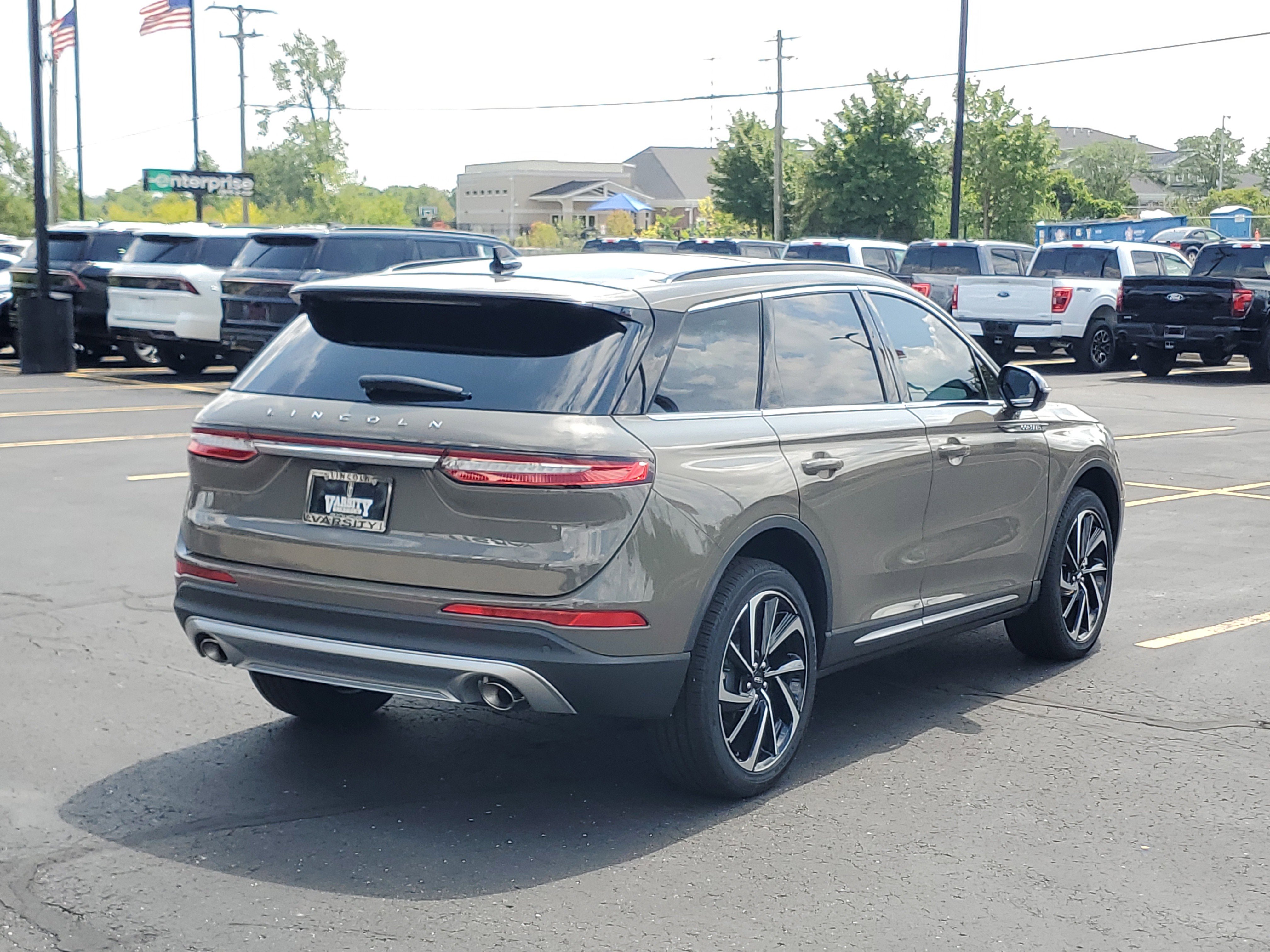 New 2025 Lincoln Corsair Reserve image 4