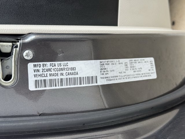 Used 2022 Chrysler Voyager LX FWD image 33
