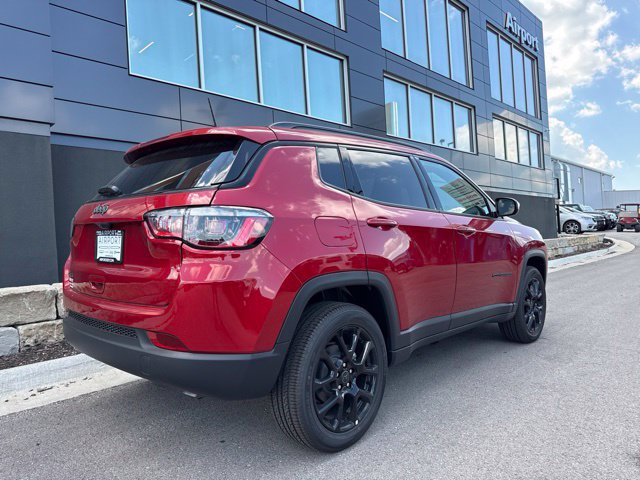 New 2026 Jeep Compass Latitude AWD/4WD image 3