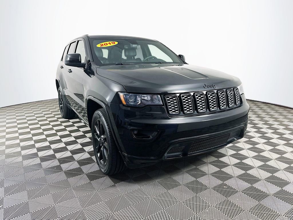 Certified 2019 Jeep Grand Cherokee Altitude AWD/4WD image 2