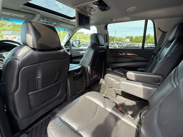 Used 2020 Cadillac Escalade Premium Luxury image 15
