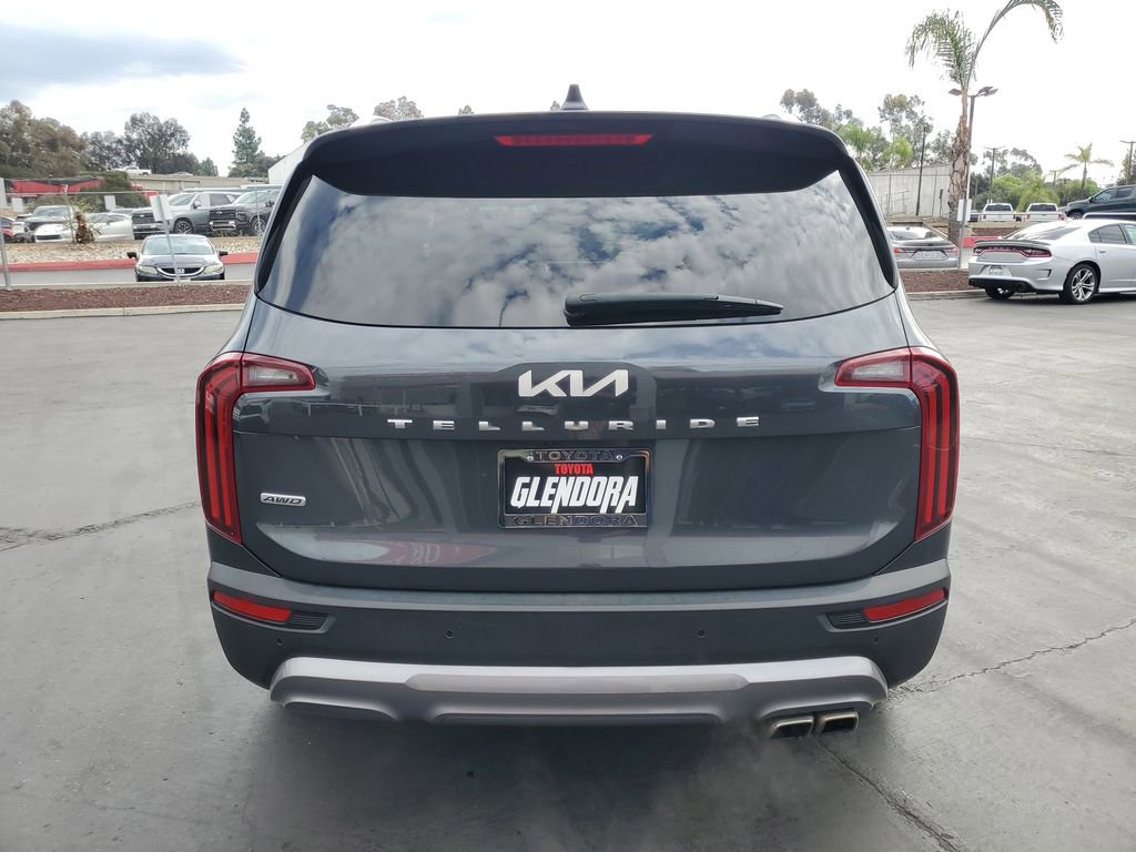 Used 2022 Kia Telluride SX w/ SX Prestige Package image 4