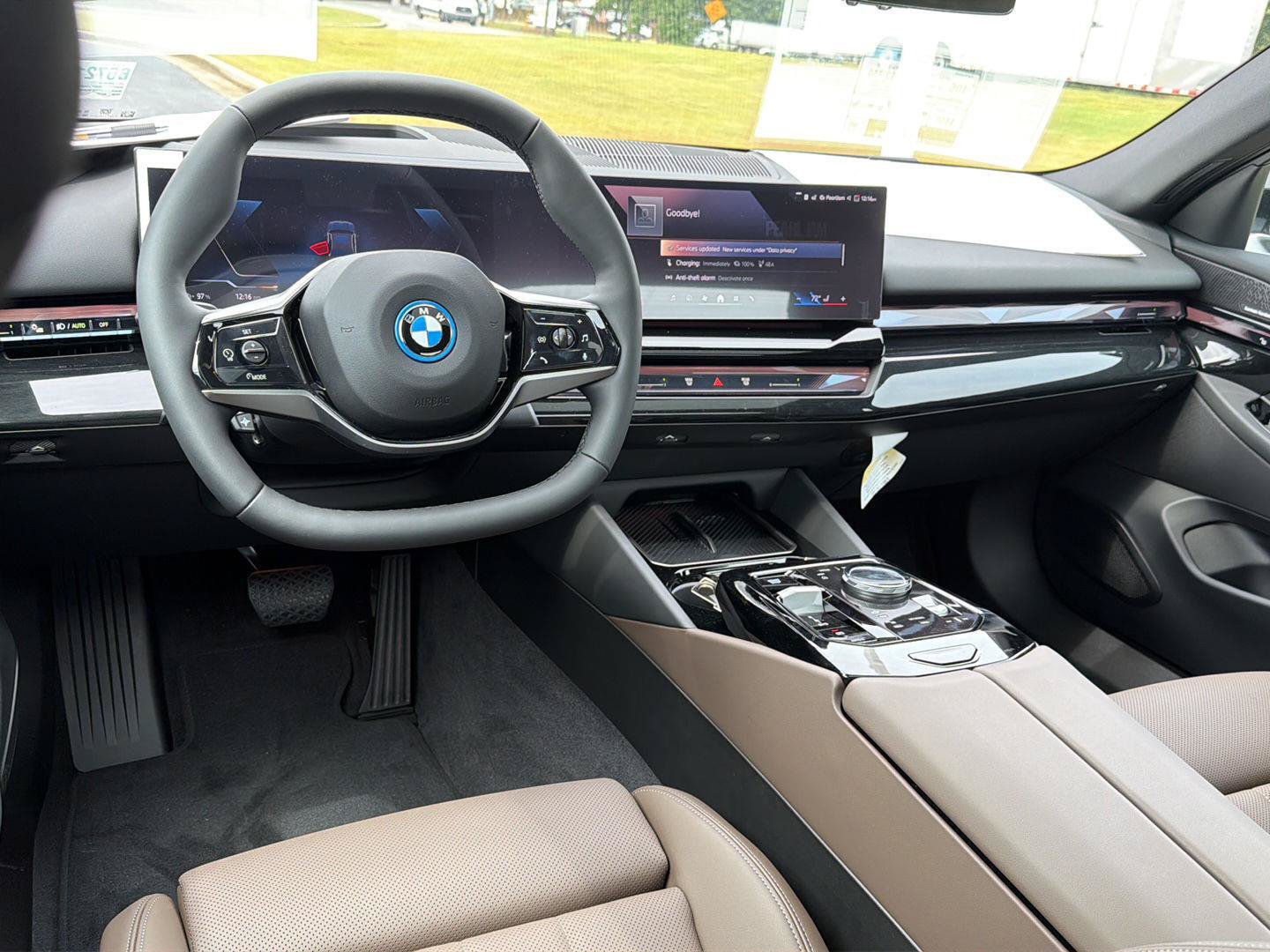 New 2027 BMW i5 eDrive40 w/ Premium Package RWD image 18