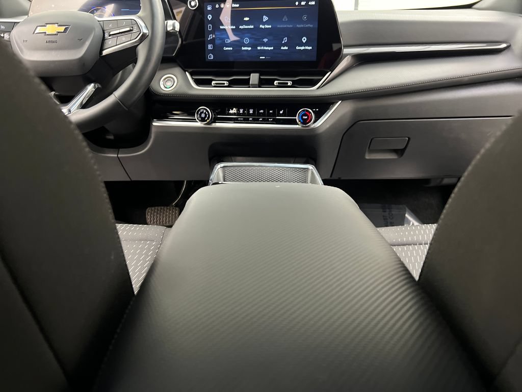 Used 2026 Chevrolet Equinox LT FWD image 41