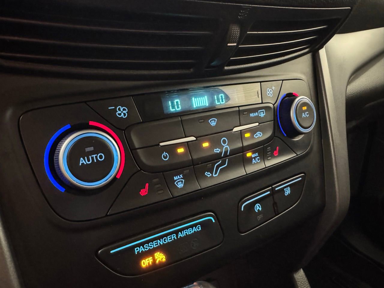 Used 2018 Ford Escape SEL image 38