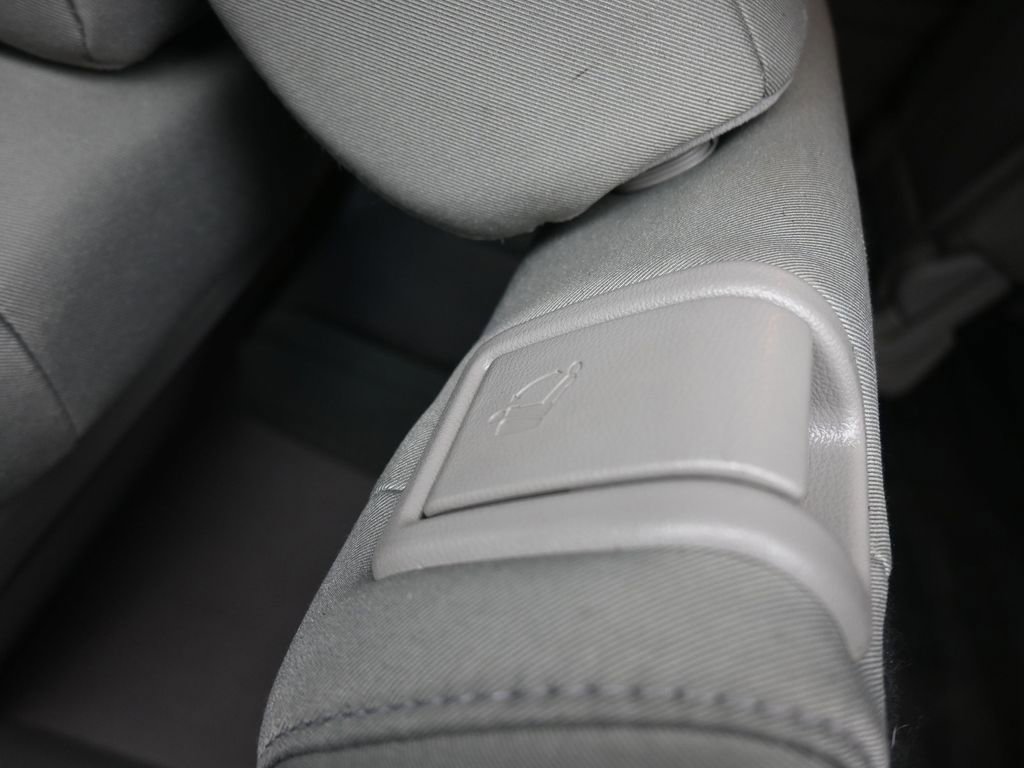 Used 2012 Honda Pilot EX image 32