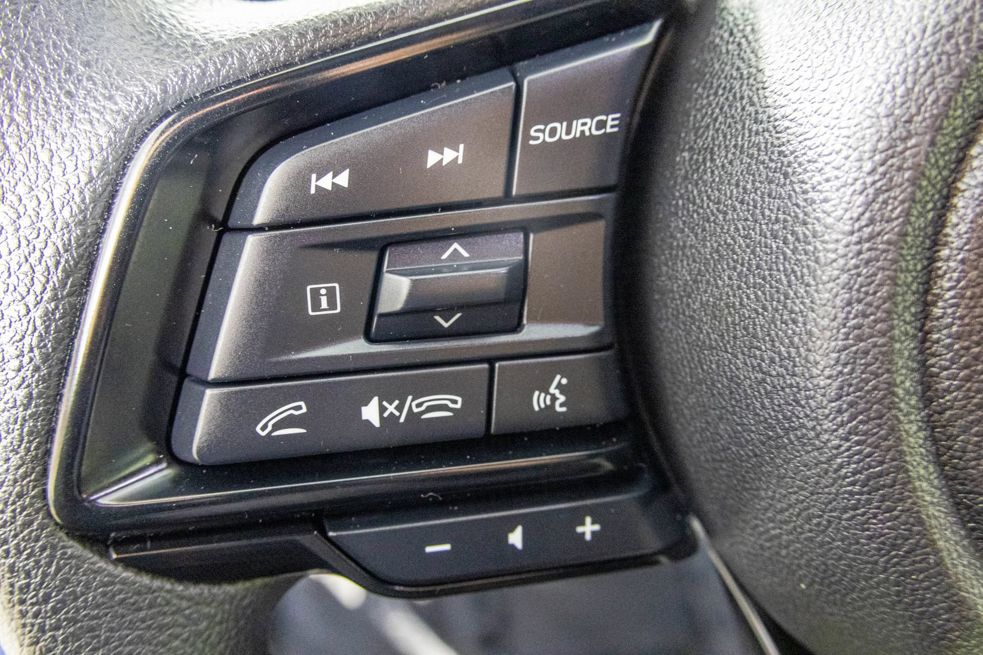 Used 2025 Subaru Forester AWD/4WD image 30