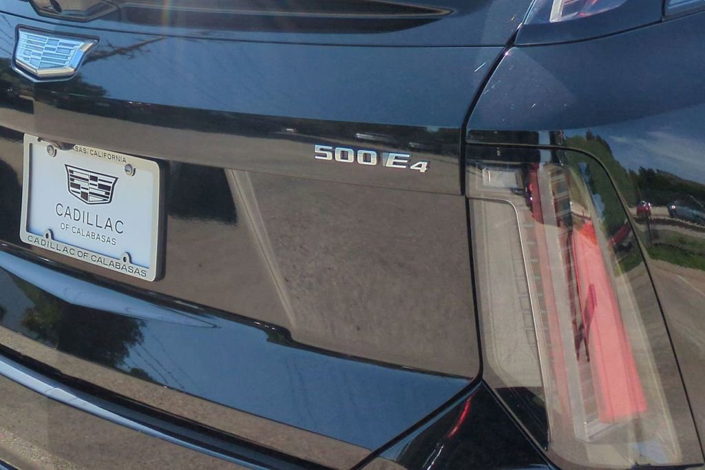 New 2025 Cadillac Optiq Sport 2 w/ LPO, Floor Liner Package image 18