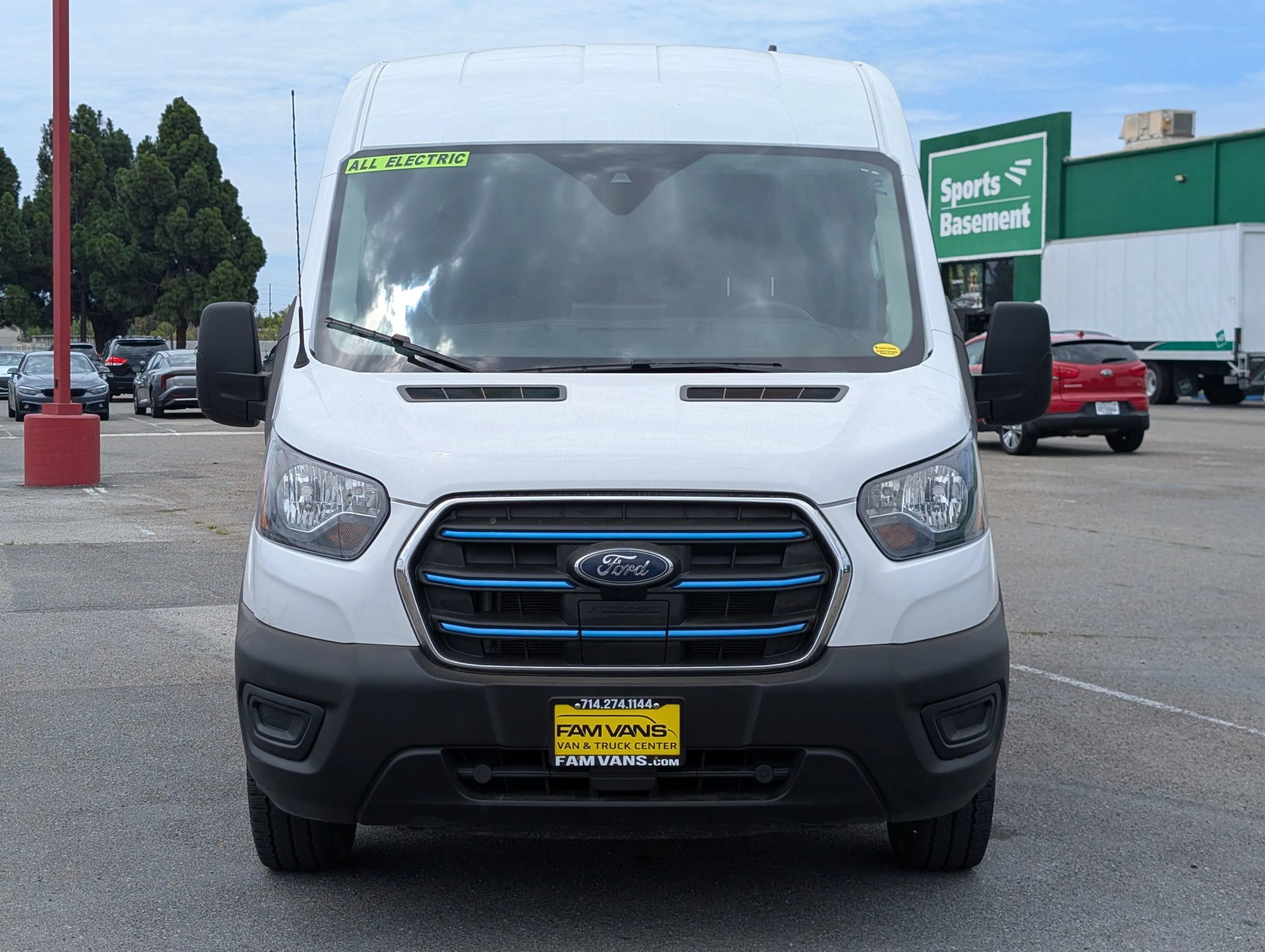 Used 2023 Ford E-Transit Medium Roof RWD image 2