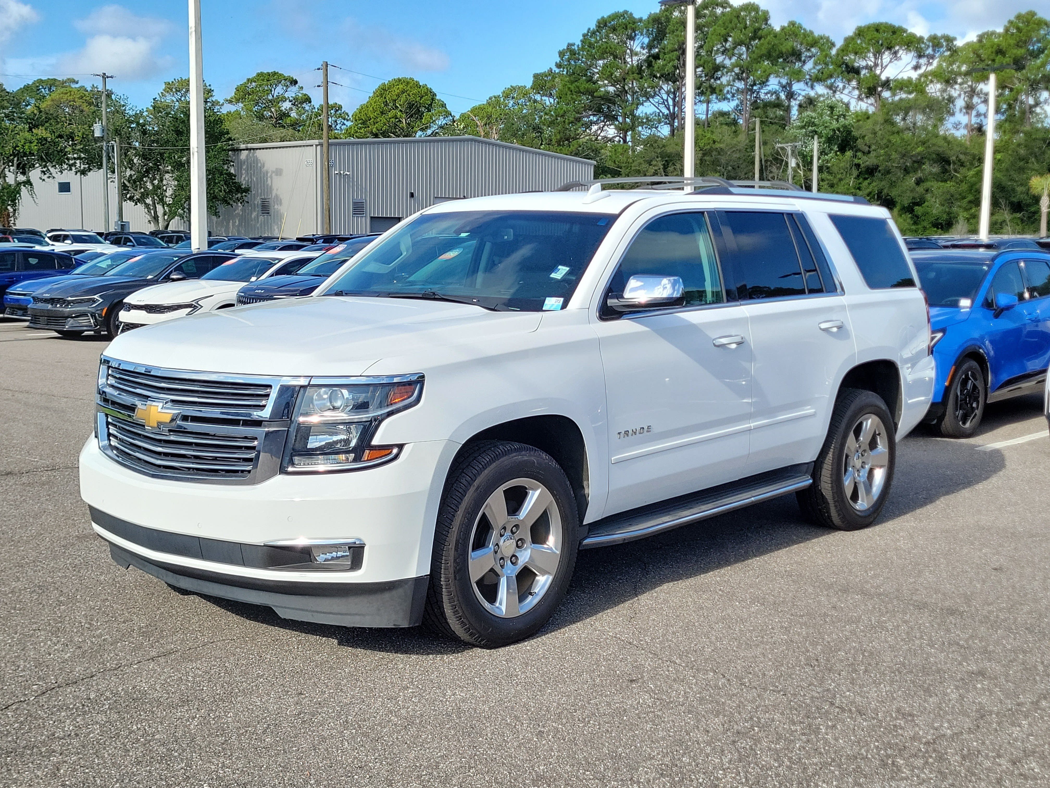 Used 2019 Chevrolet Tahoe Premier RWD image 3