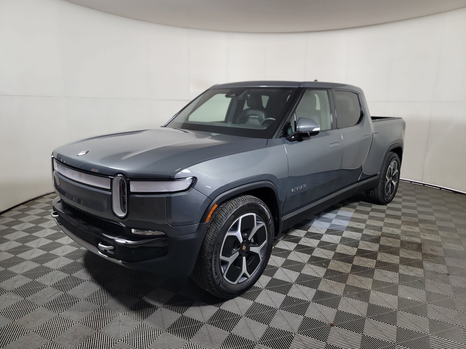Used 2024 Rivian R1T Adventure