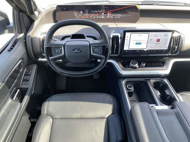 New 2025 Ford Expedition Max Platinum w/ Stealth Appearance Package AWD/4WD image 4